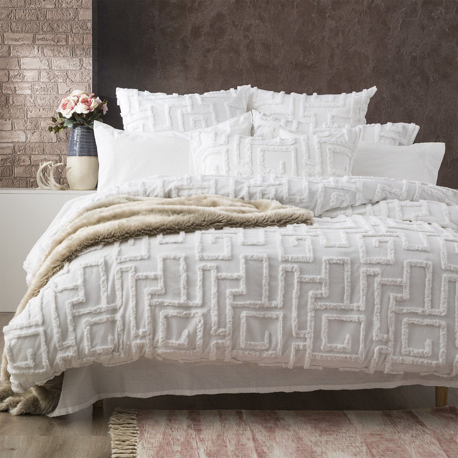 Renee Taylor Quilt Cover Riley 100% Cotton Chenille Vintage Washed Tufted Quilt Cover Set - White