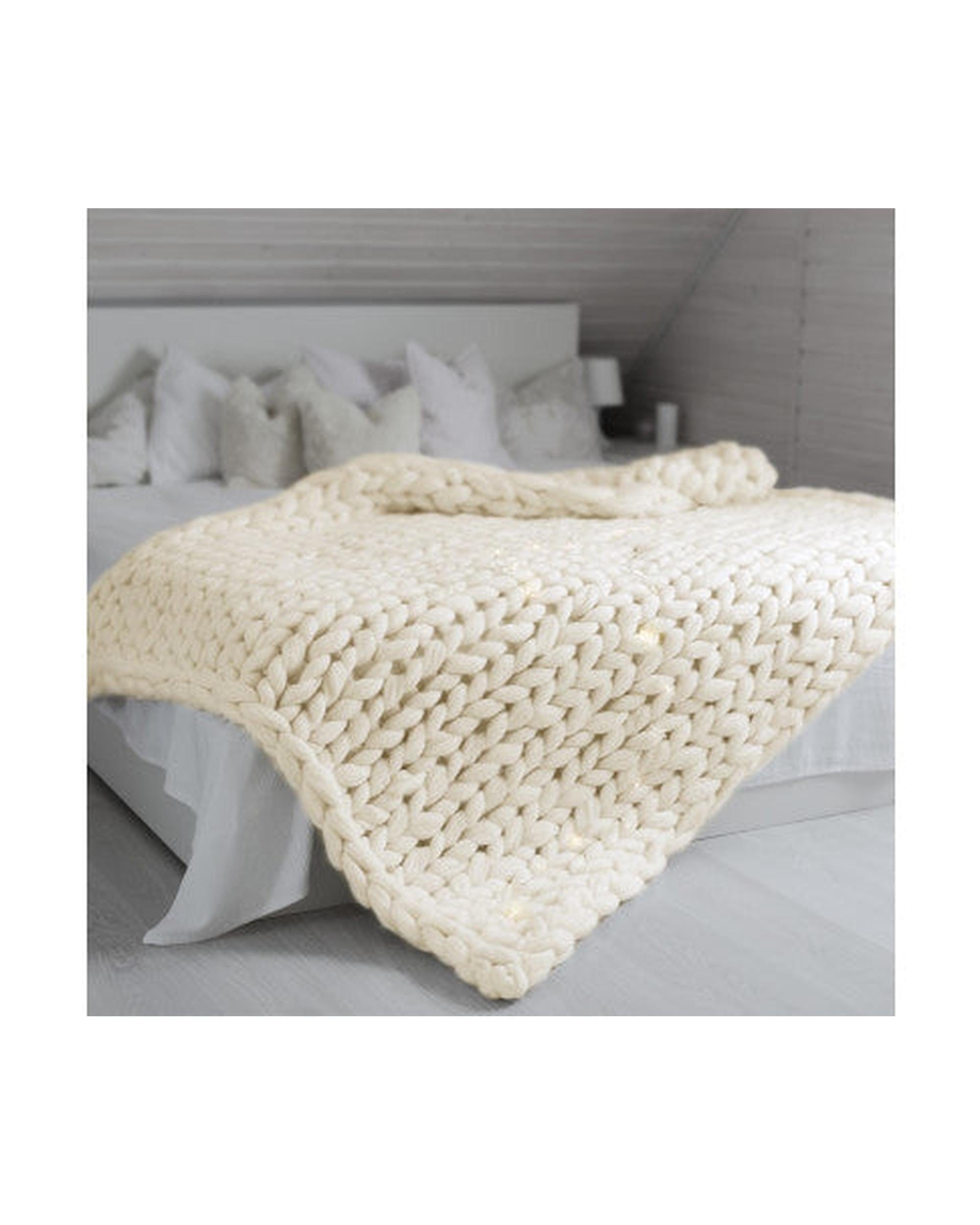 Royal Comfort Blanket Royal Comfort Chunky Hand Knit Thick Weighted Blanket 6.3KG 203cm x 153cm - Cream