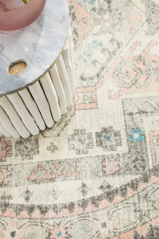 Rug Culture Rugs Avenue 704 Silver Round Rug