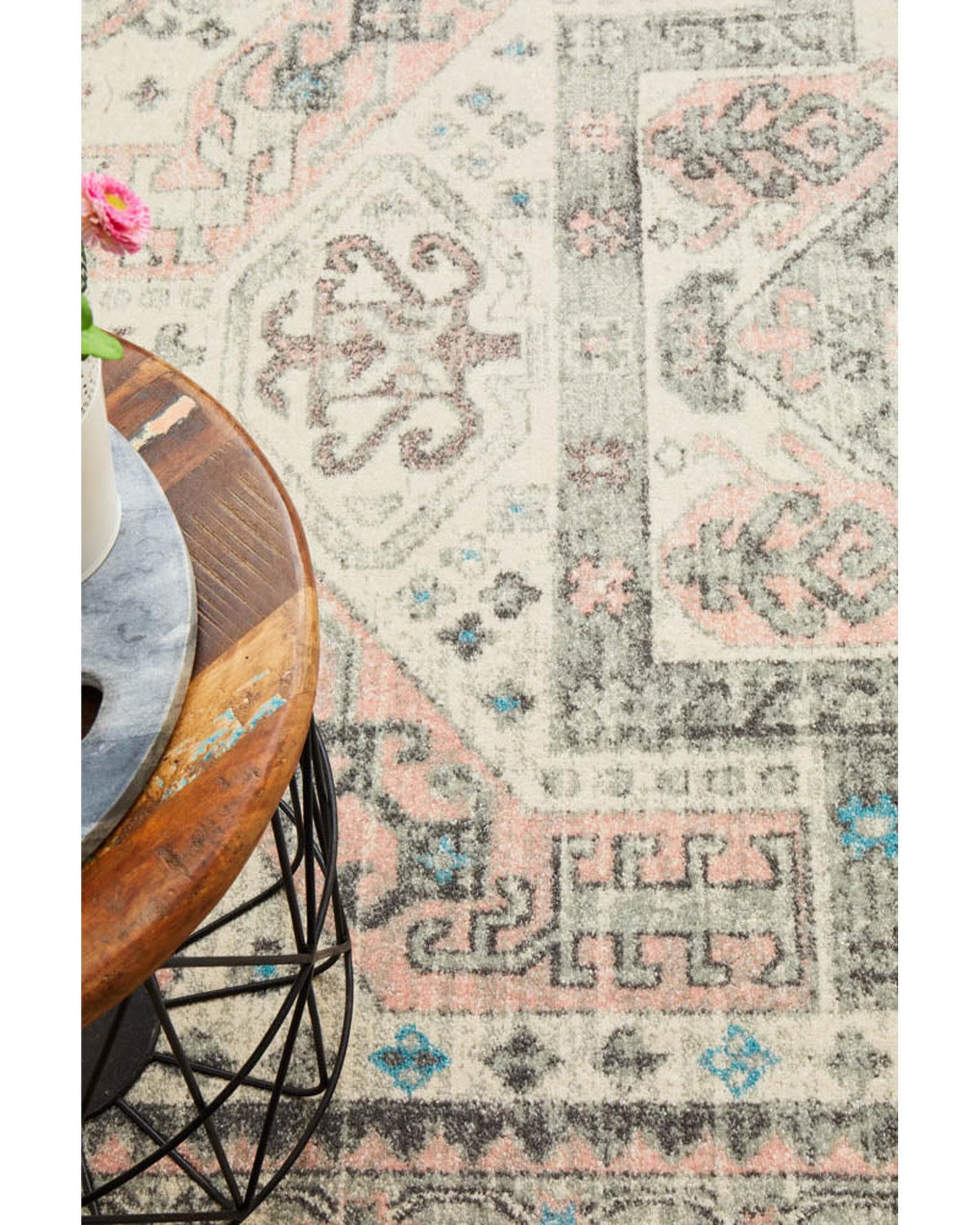 Rug Culture Rugs Avenue 704 Silver Rug