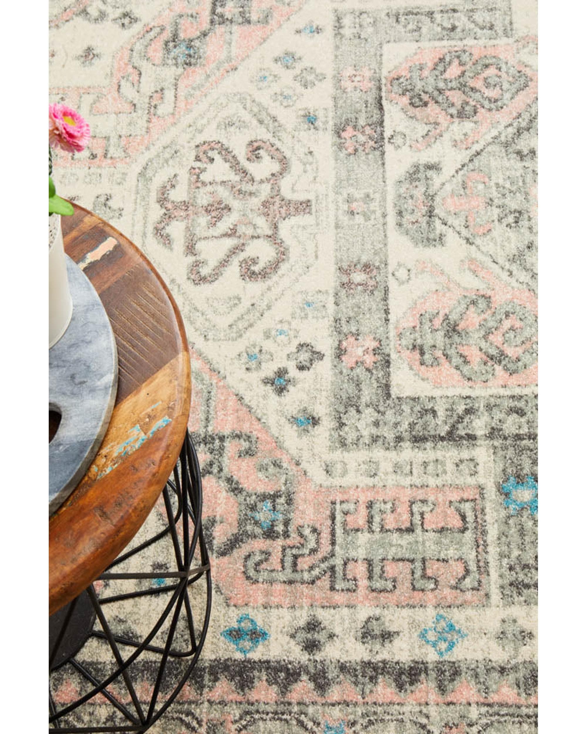 Rug Culture Rugs Avenue 704 Silver Rug