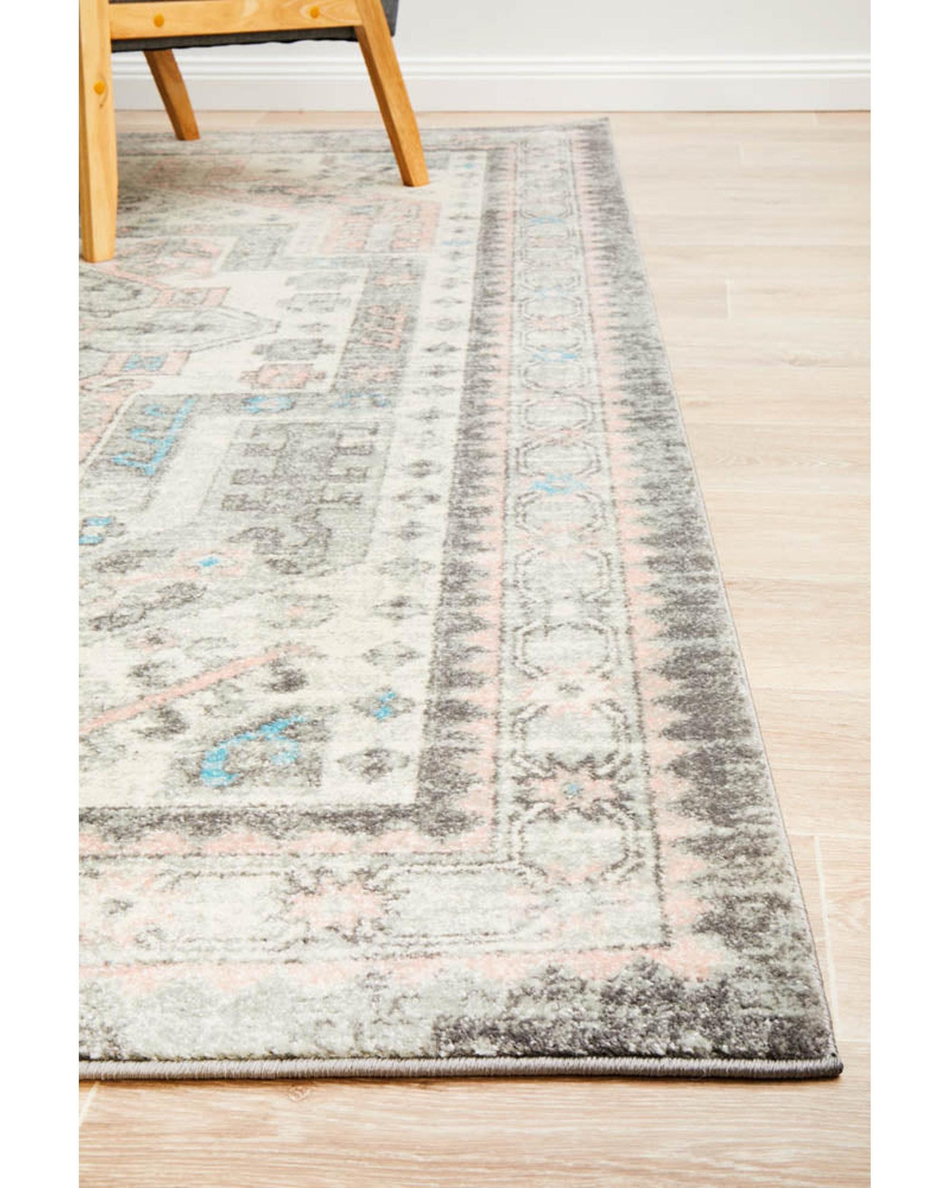 Rug Culture Rugs Avenue 704 Silver Rug