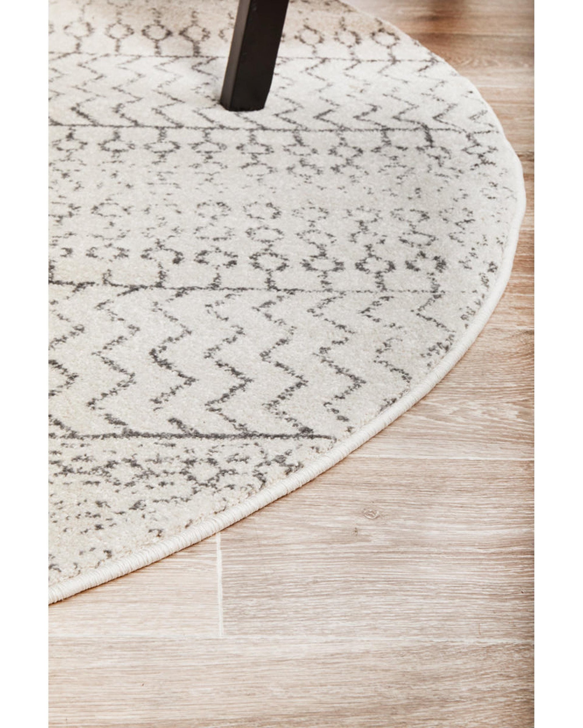 RUG CULTURE Rugs Chrome Harper Silver Round Rug