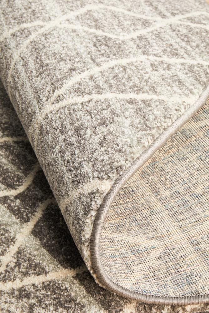 Rug Culture Rugs Evoke Remy Silver Transitional Round Rug