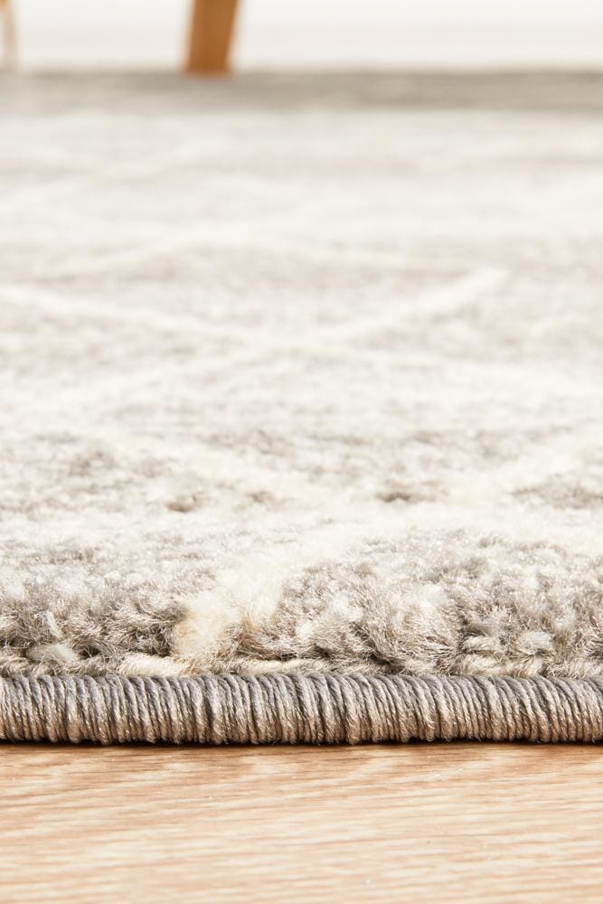 Rug Culture Rugs Evoke Remy Silver Transitional Round Rug