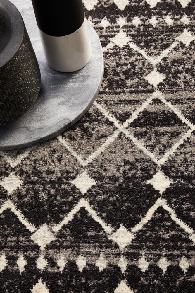 Rug Culture Rugs Evoke Simplicity Black Transitional Round Rug