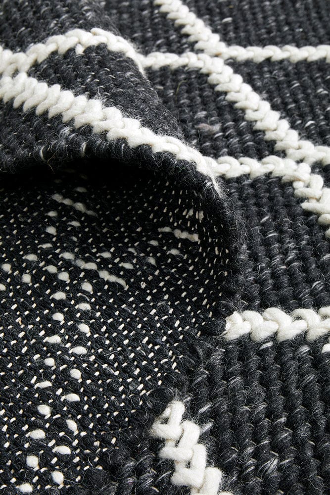 RUG CULTURE Rugs Huxley Black Rug