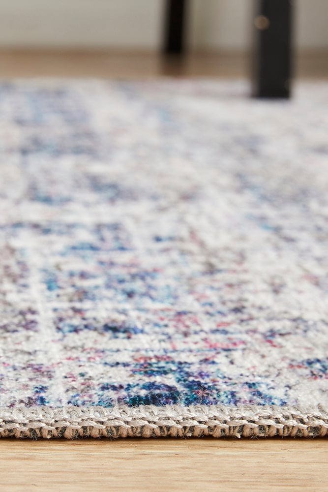 RUG CULTURE Rugs Illusions 144 Candy Runner Rug