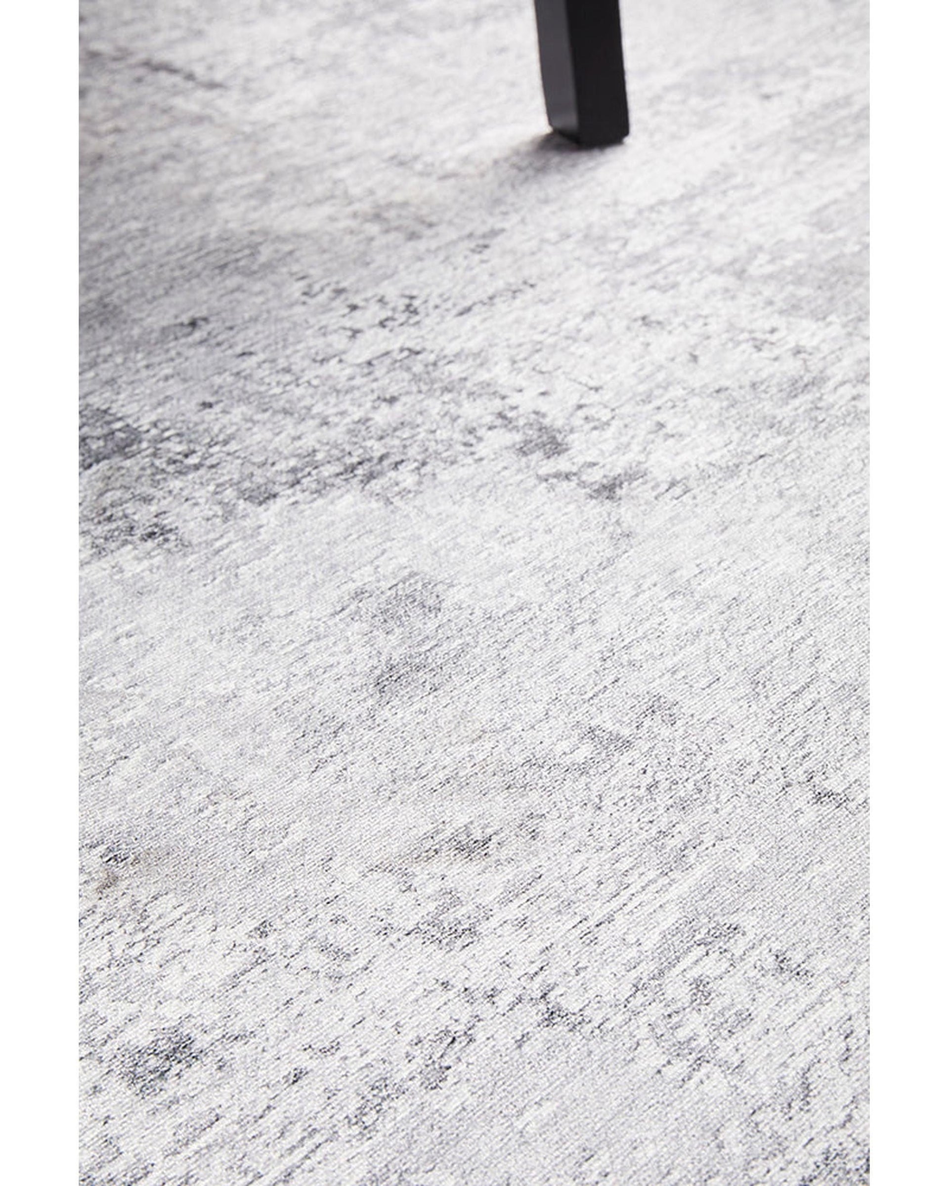 RUG CULTURE Rugs Illusions 156 Silver Rug