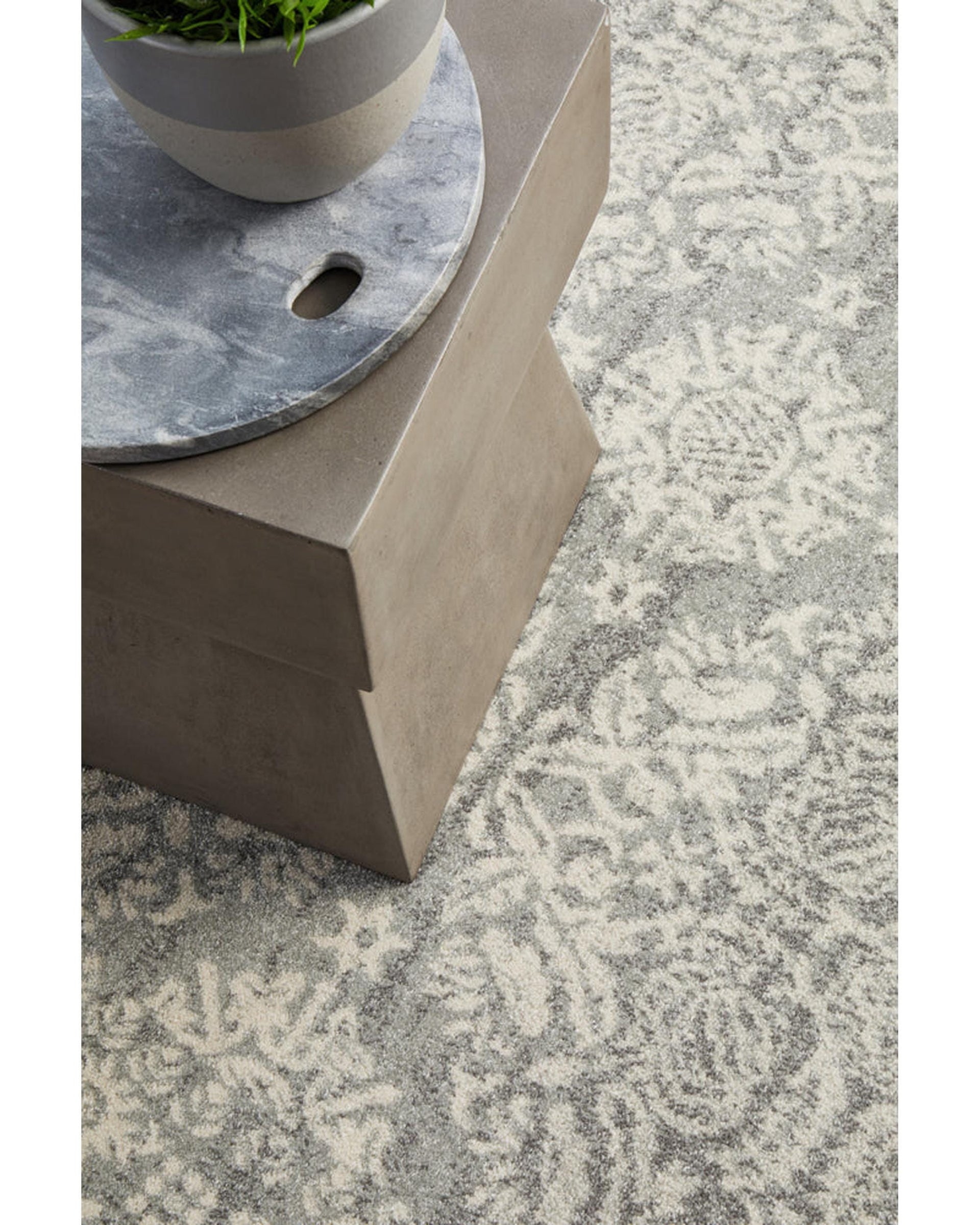 Rug Culture Rugs Mirage Gwyneth Stunning Transitional Silver Round Rug