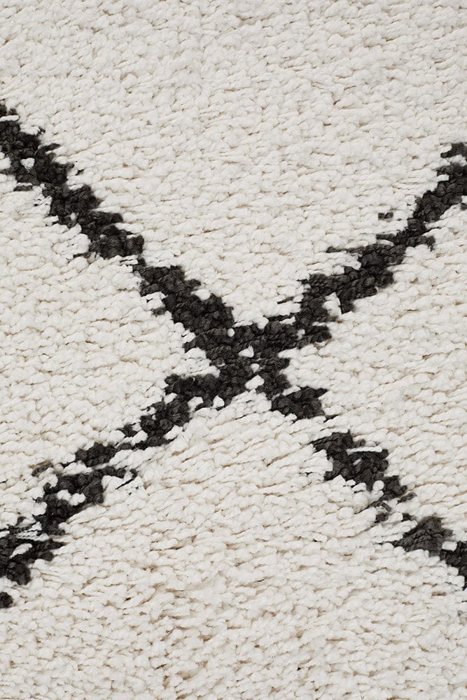 Rug Culture Rugs Saffron 22 White Rug