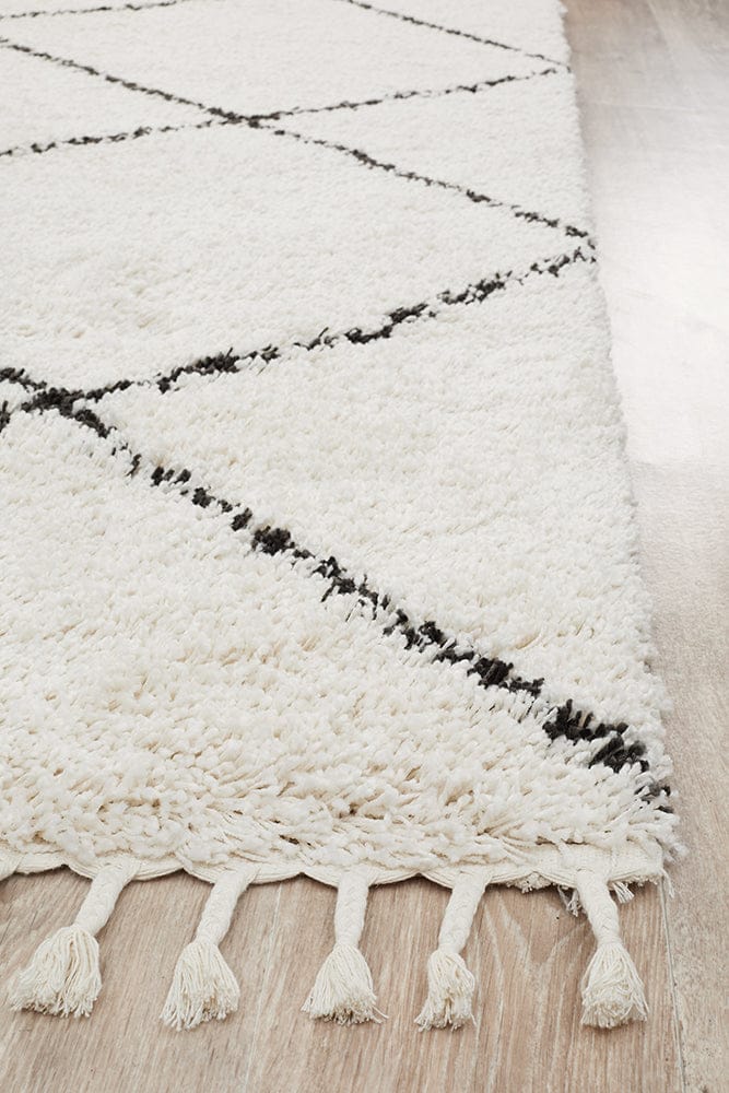 Rug Culture Rugs Saffron 22 White Rug
