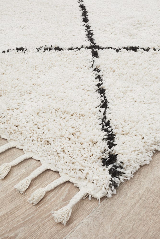 Rug Culture Rugs Saffron 22 White Rug