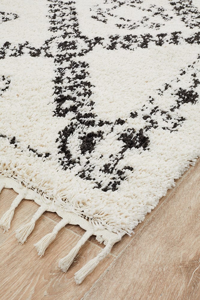 Rug Culture Rugs Saffron 33 White Rug