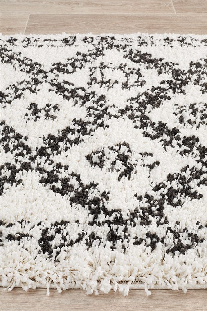Rug Culture Rugs Saffron 33 White Runner Rug
