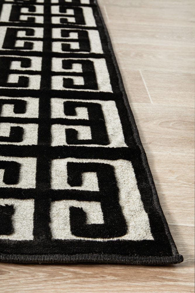RUG CULTURE Rugs York Brenda Black & Gold Rug