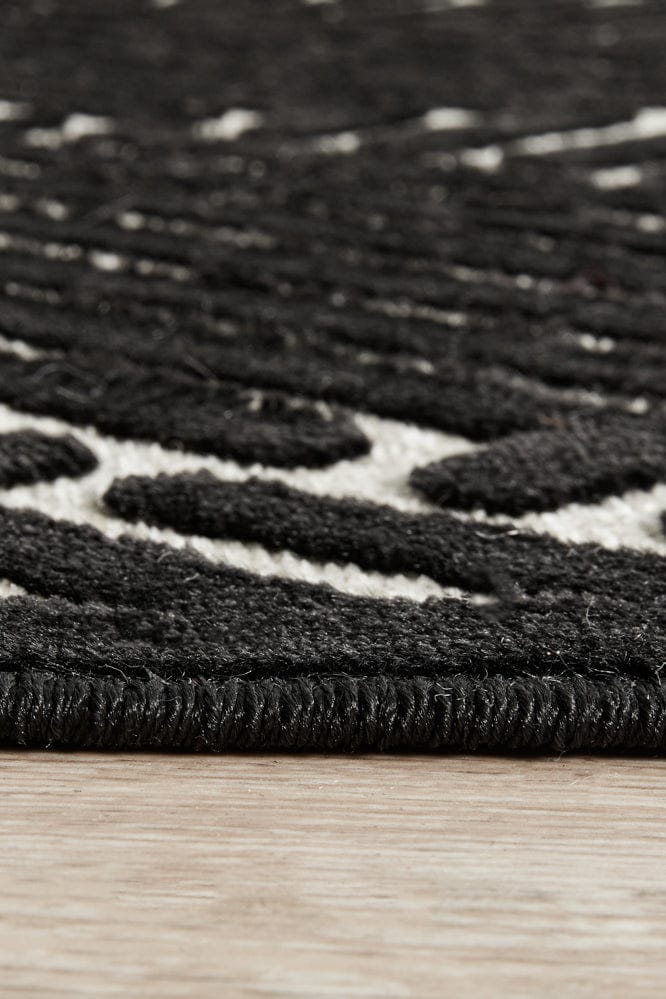 RUG CULTURE Rugs York Cindy Black & Gold Runner Rug
