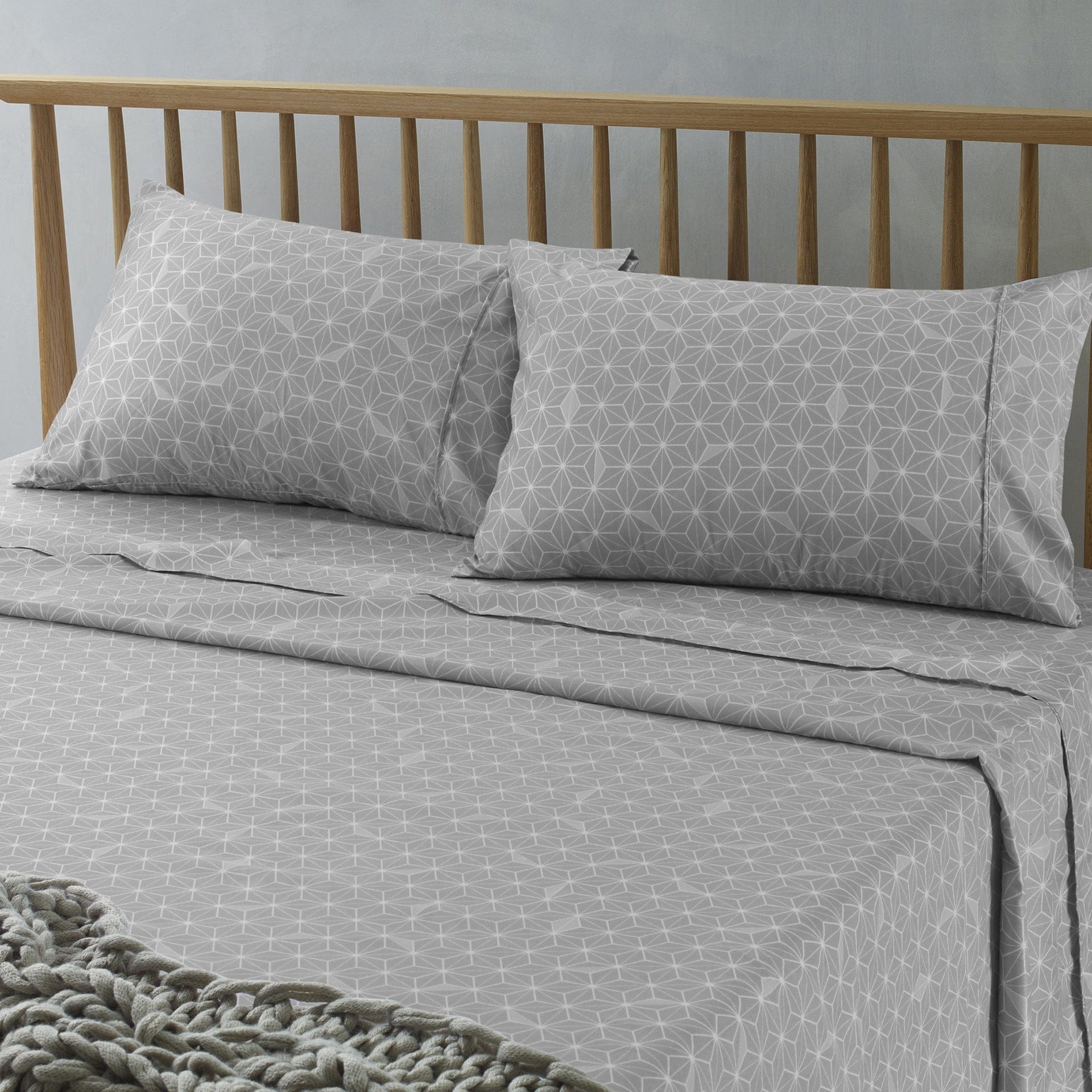 The Big Sleep Bed Sheets The Big Sleep Cubis Silver & White Sheet Set