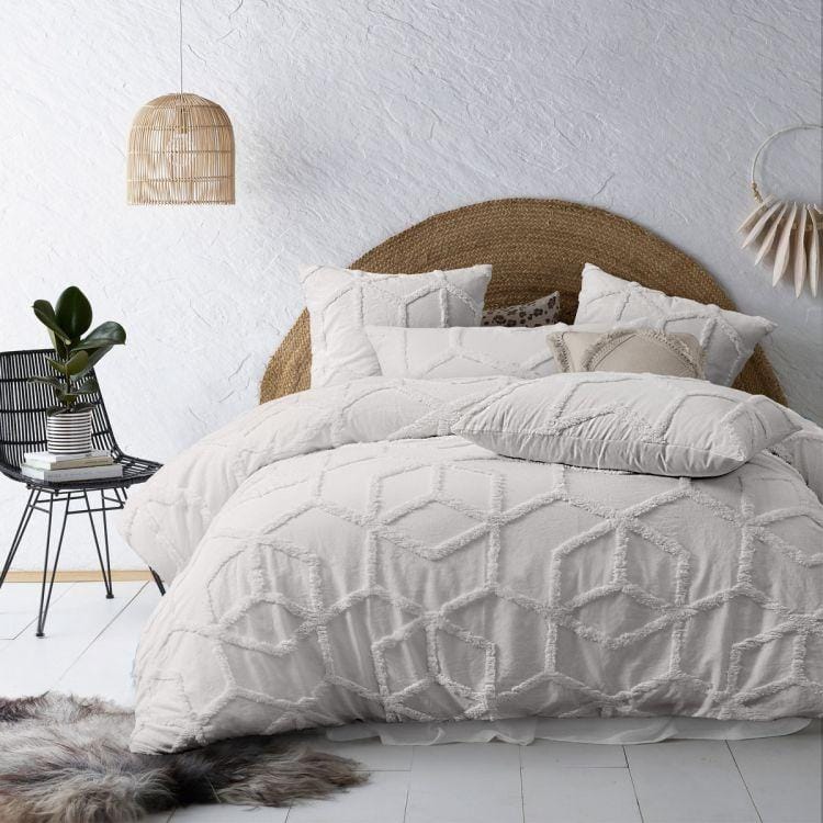 Vintage Design Quilt Cover Vintage Design White Dreamweaver Cotton Quilt Cover Sets